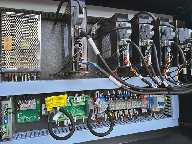 小型車銑復合機